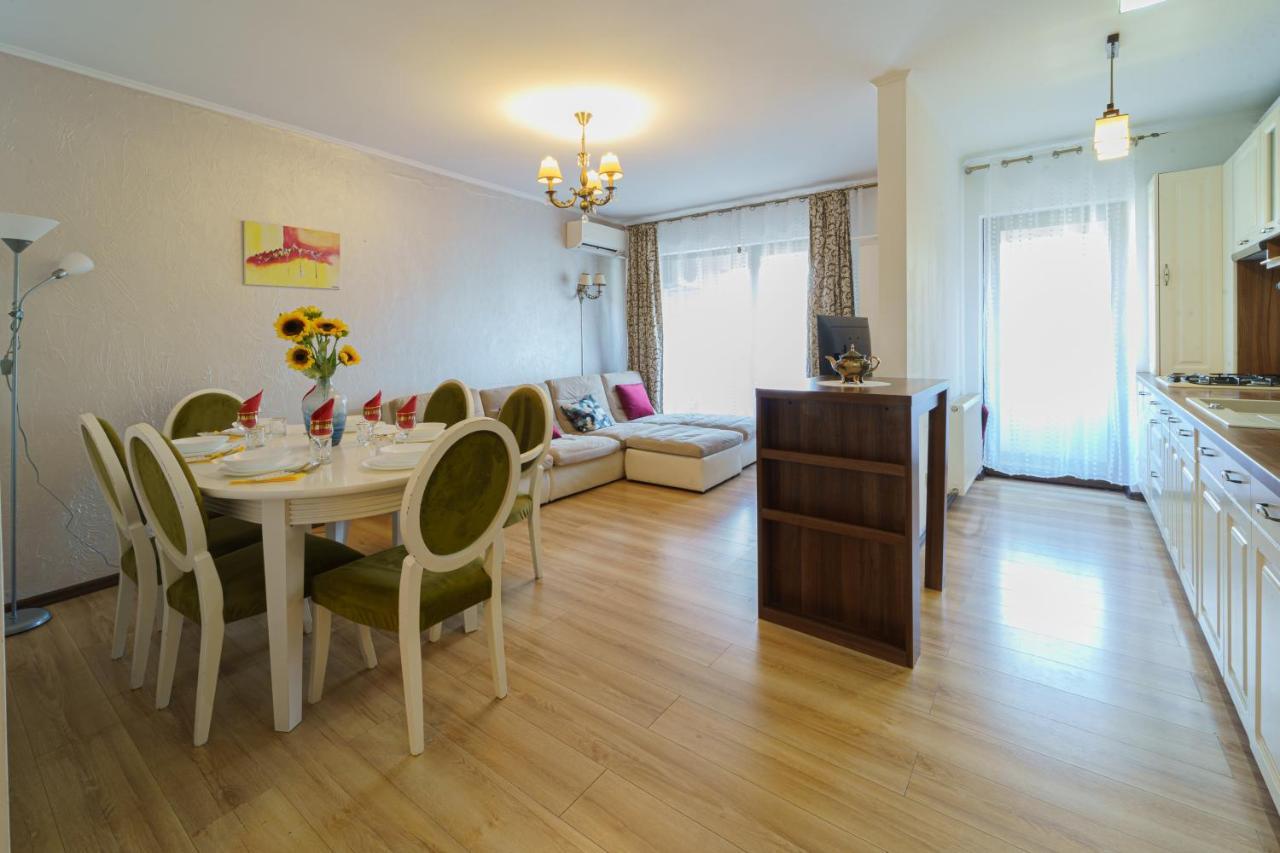 5* Mansion In City Center クルージュ＝ナポカ エクステリア 写真